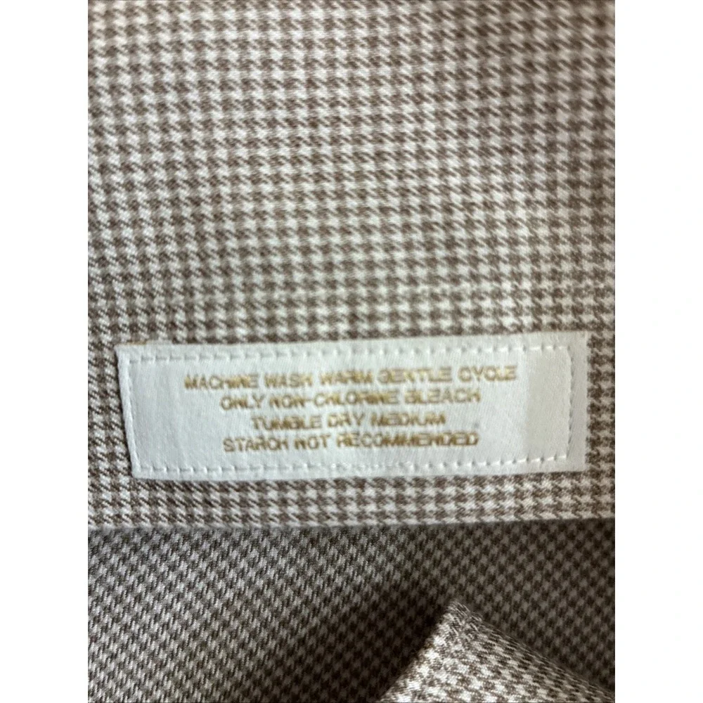 Gold Label Roundtree & Yorke Fitted Sz 15 1/2x 34 Non-Iron Button-Up LS Brown